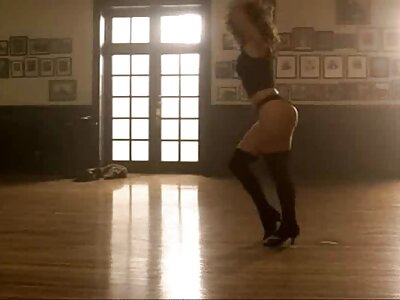الخصبة امرأة مع سكس مترجم محارم جديد كبير الثدي يستمني في حوض استحمام